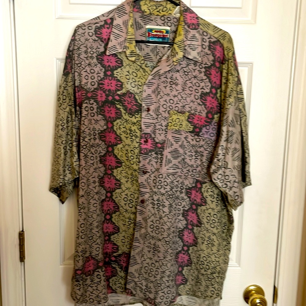 Men’s (the original Blueprint ) XL casual button shirt/ multi colored